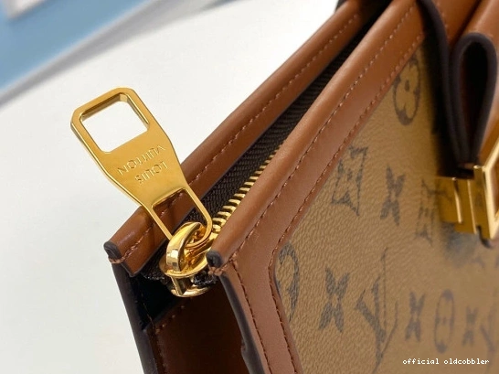 Official oldcobbler CHANELUTCH LOUIS VUITTON 0711